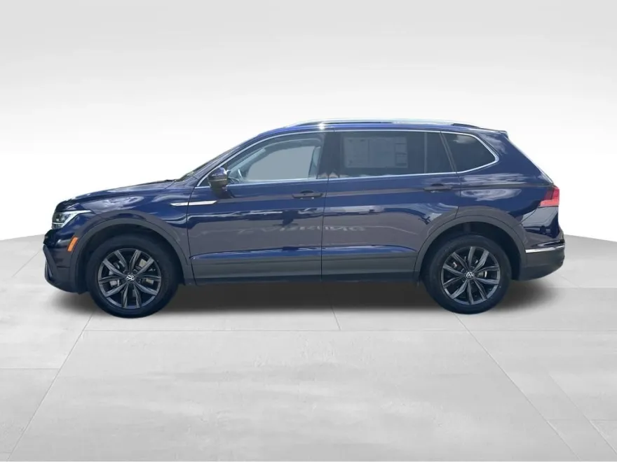 2022 Volkswagen Tiguan SE photo 1