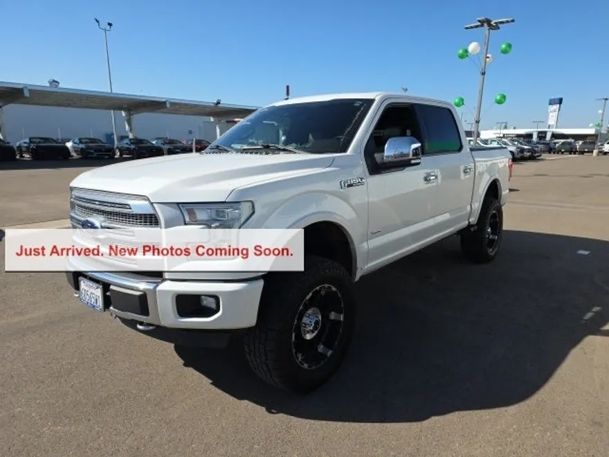 2015 Ford F-150 Platinum photo 1