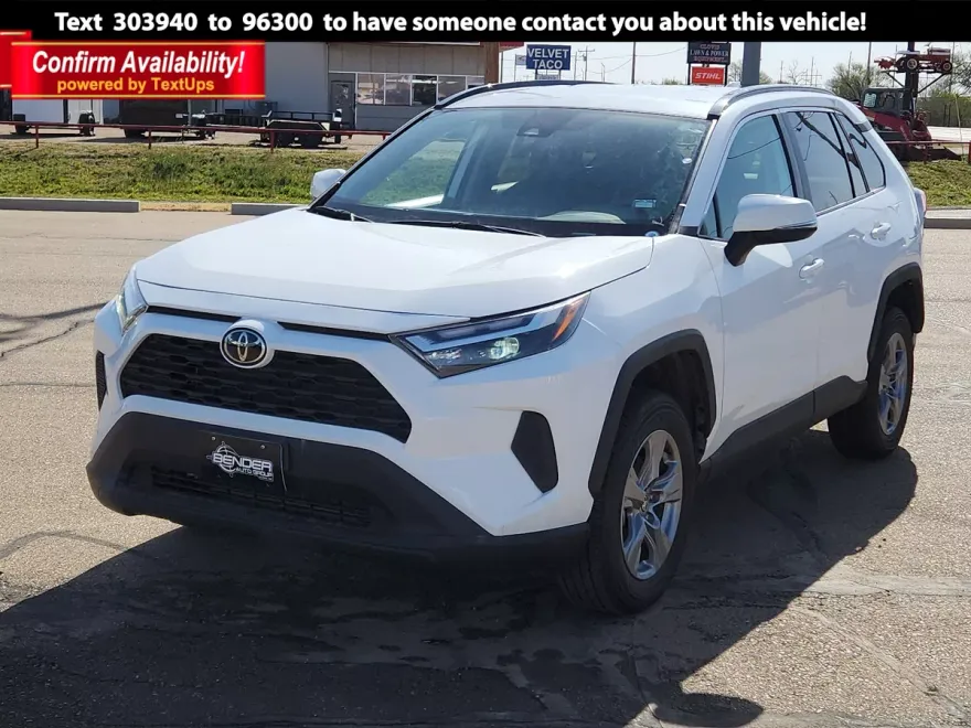 2024 Toyota RAV4 XLE photo 1