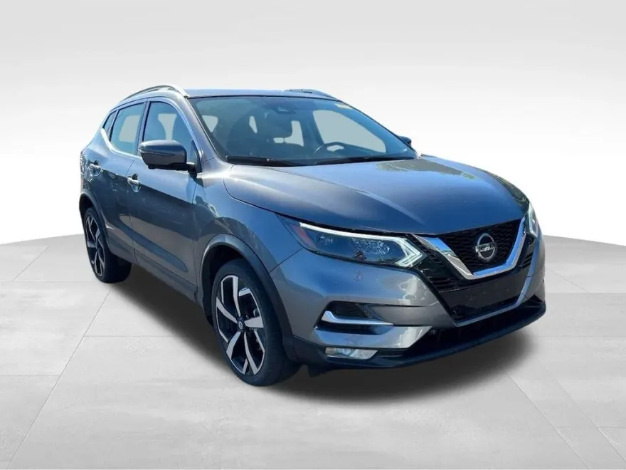 2022 Nissan Rogue Sport SL photo 1
