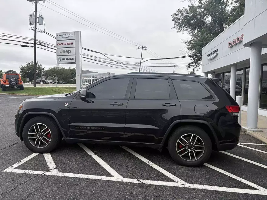 2021 Jeep Grand Cherokee Trailhawk photo 1