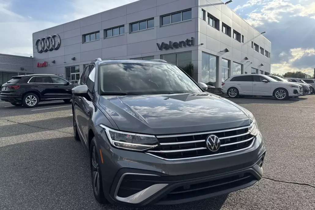 2024 Volkswagen Tiguan Wolfsburg Edition photo 1