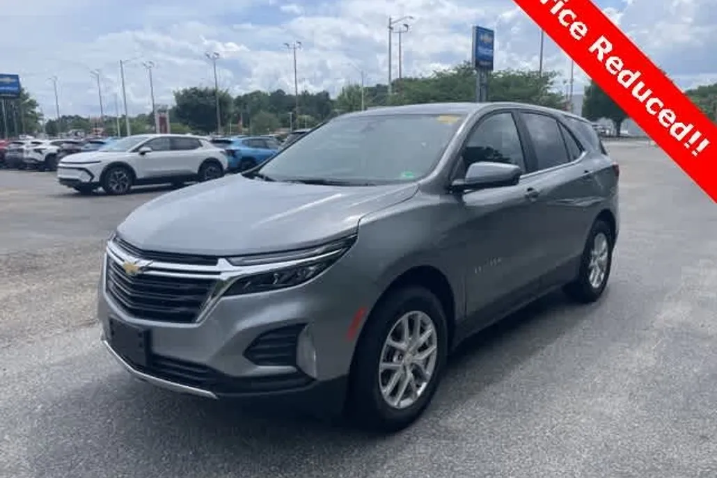 2024 Chevrolet Equinox LT photo 1