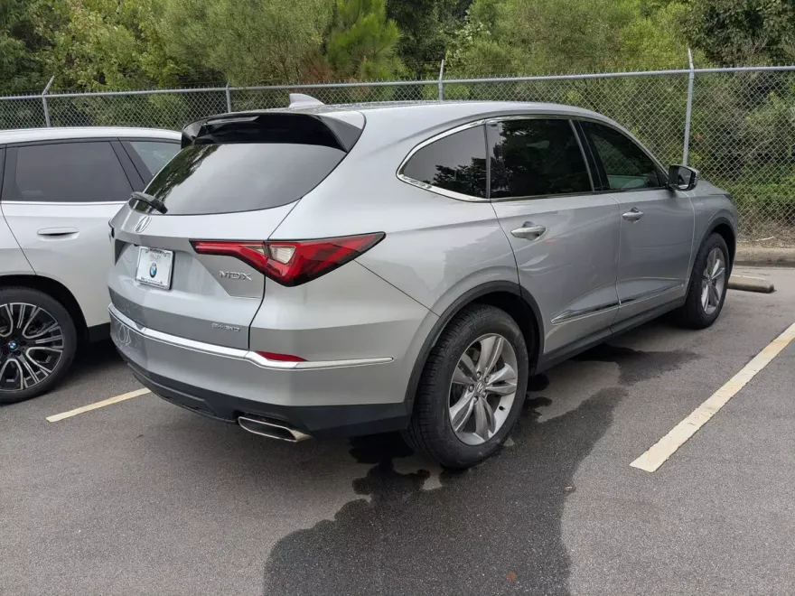 2023 Acura MDX SH-AWD photo 1