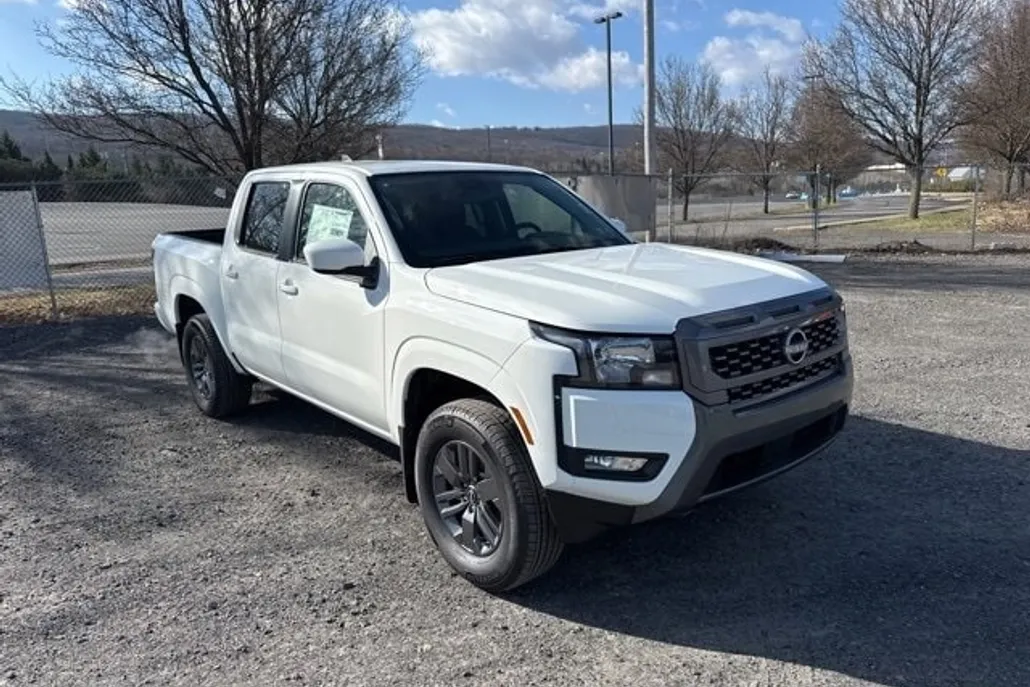 2025 Nissan Frontier SV Crew Cab photo 1