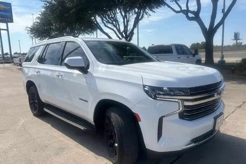 2021 Chevrolet Tahoe LT photo 1