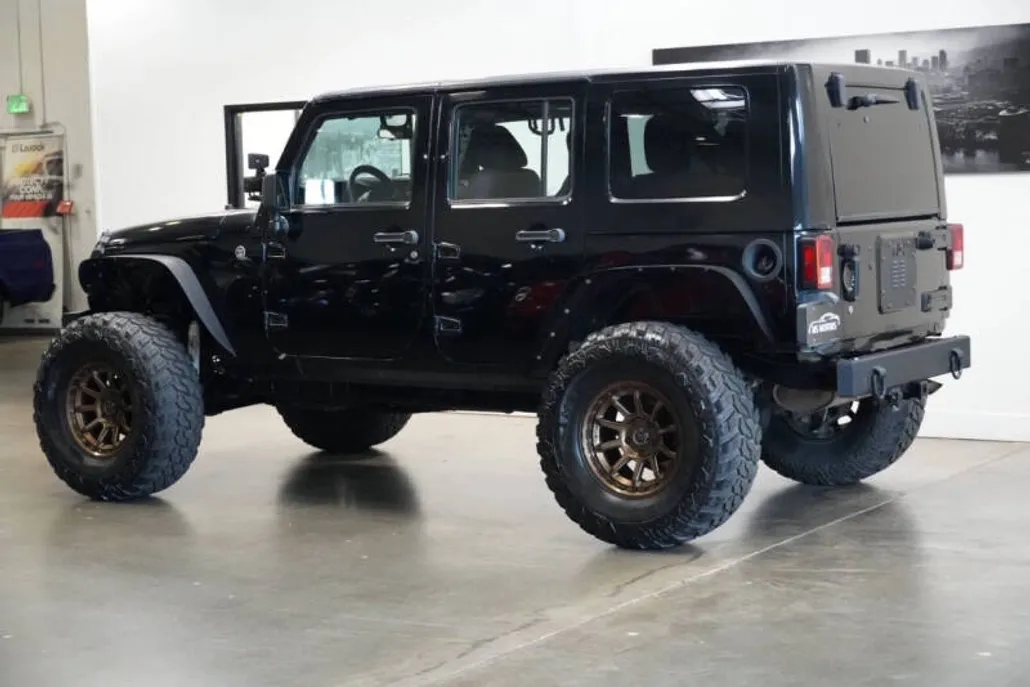 2013 Jeep Wrangler Unlimited Sport photo 1