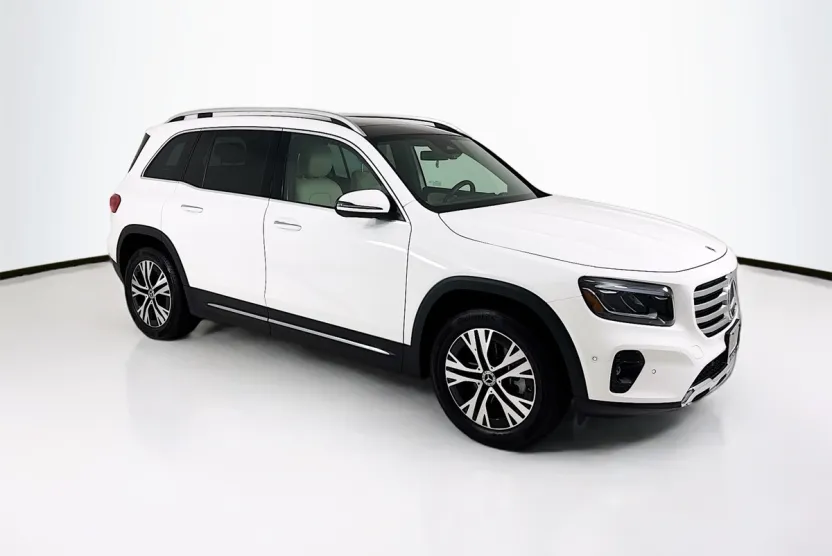 2024 Mercedes Benz GLB 250 photo 1