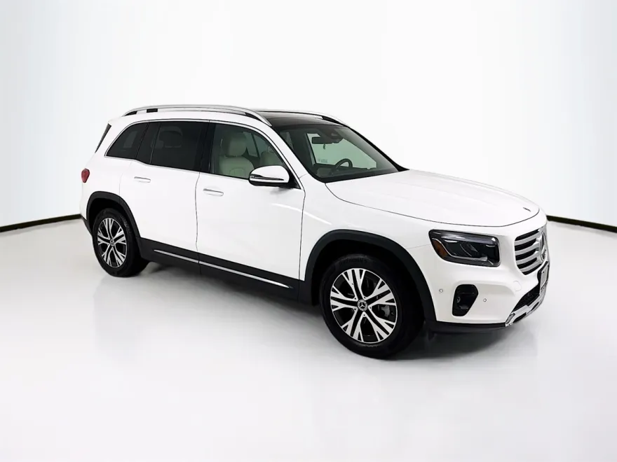 2024 Mercedes Benz GLB 250 photo 1