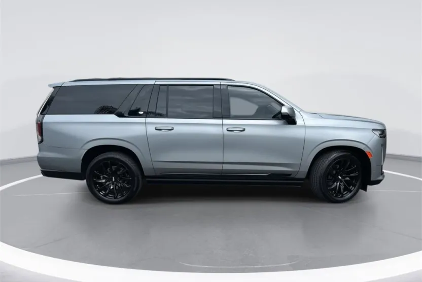 2023 Cadillac Escalade ESV Sport Platinum photo 1