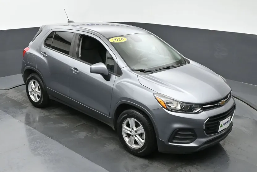 2020 Chevrolet Trax LS photo 1