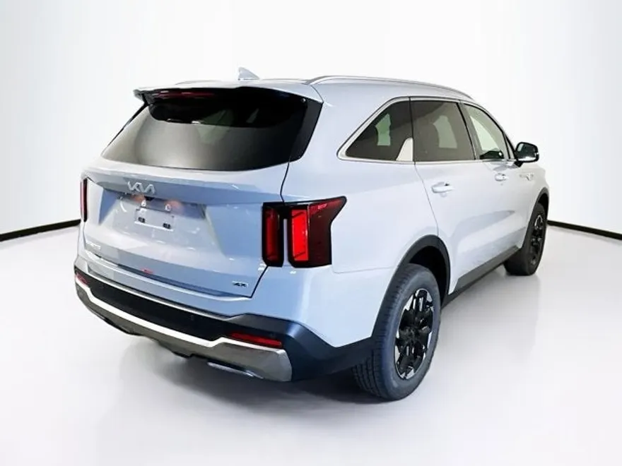 2026 Kia Sorento S photo 1