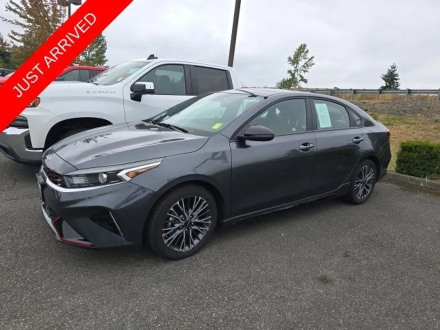 2024 Kia Forte GT-Line photo 1