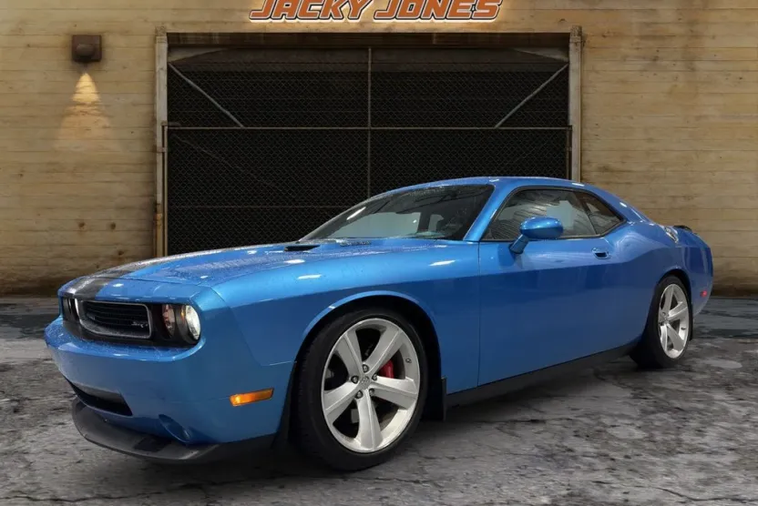 2010 Dodge Challenger SRT8 photo 1