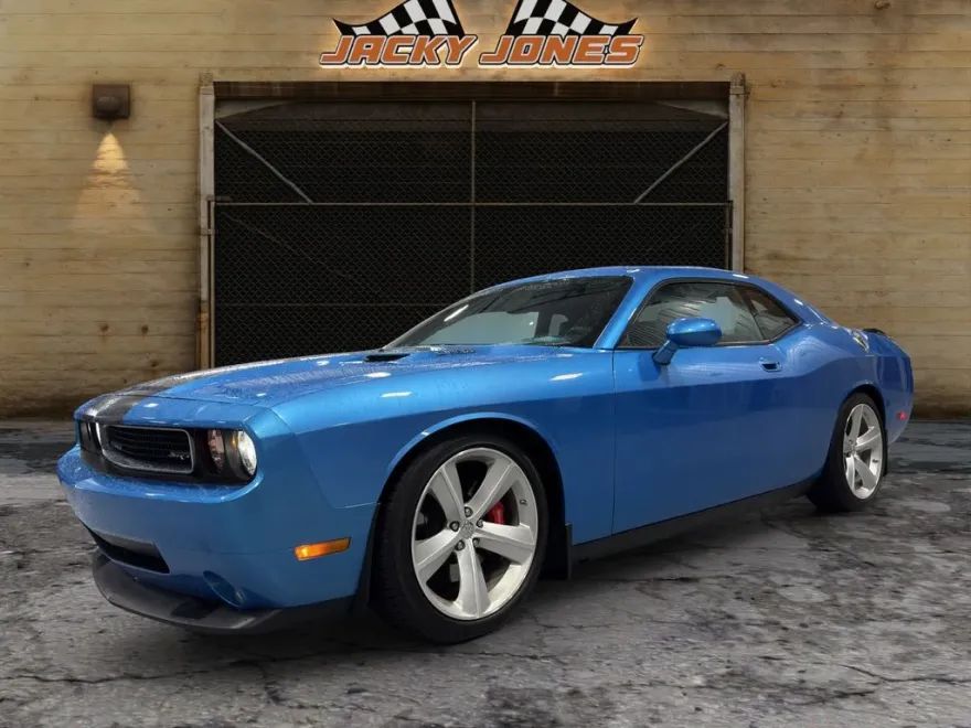 2010 Dodge Challenger SRT8 photo 1