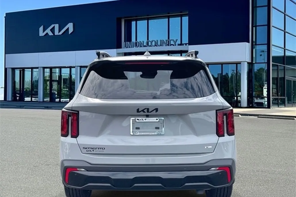 2026 Kia Sorento X-Line EX photo 1