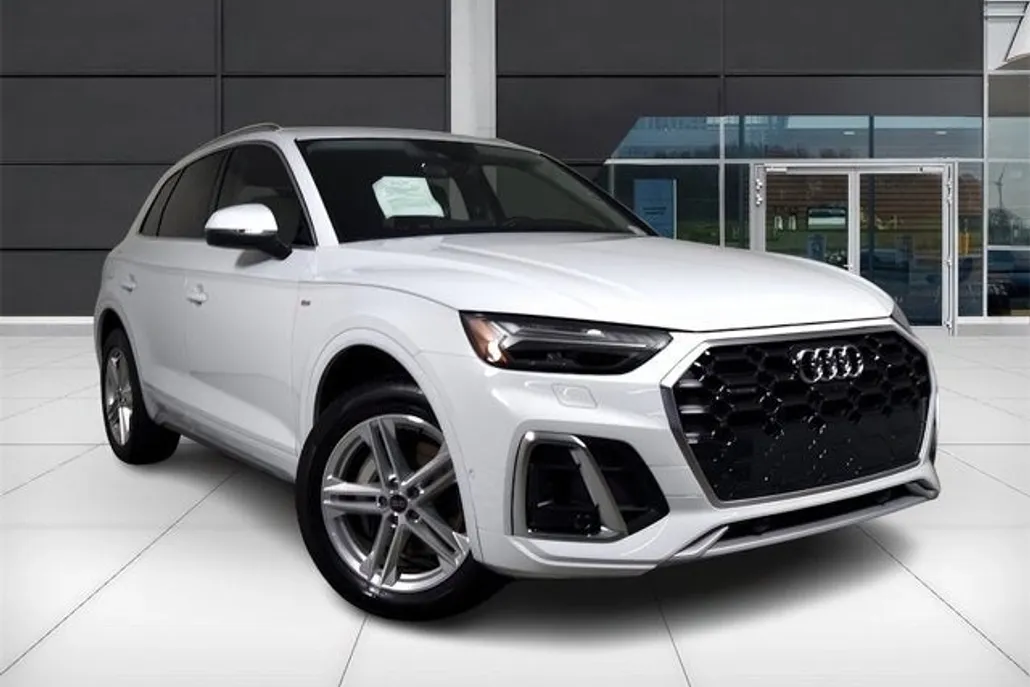 2024 Audi Q5 S line Premium Prestige photo 1
