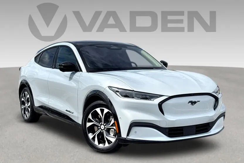 2023 Ford Mustang Mach-E Premium photo 1