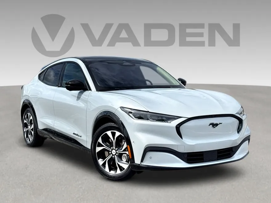 2023 Ford Mustang Mach-E Premium photo 1
