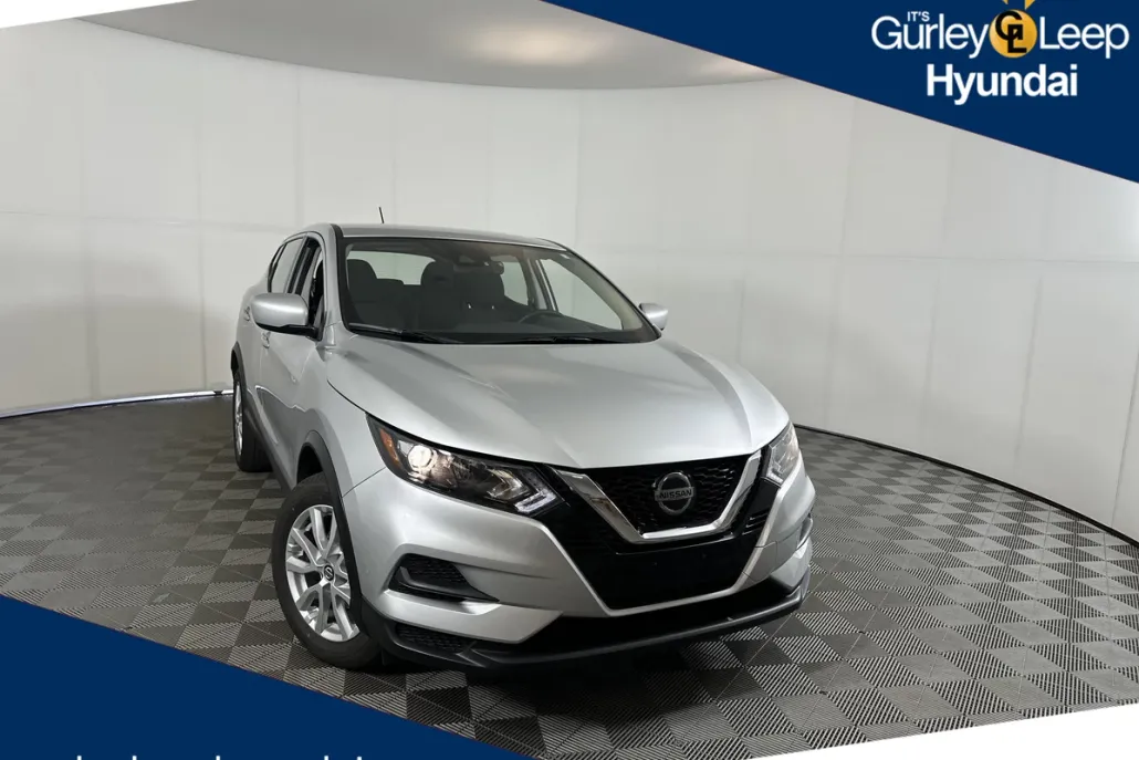 2022 Nissan Rogue Sport S photo 1