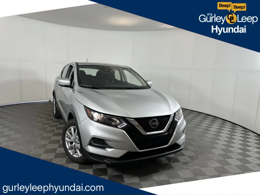 2022 Nissan Rogue Sport S photo 1
