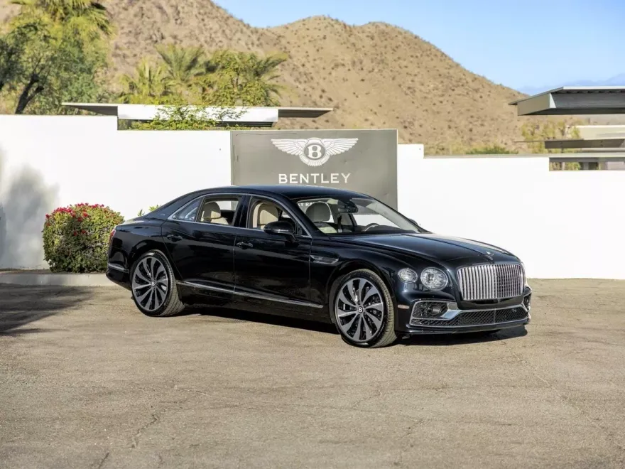 2024 Bentley Flying Spur photo 1