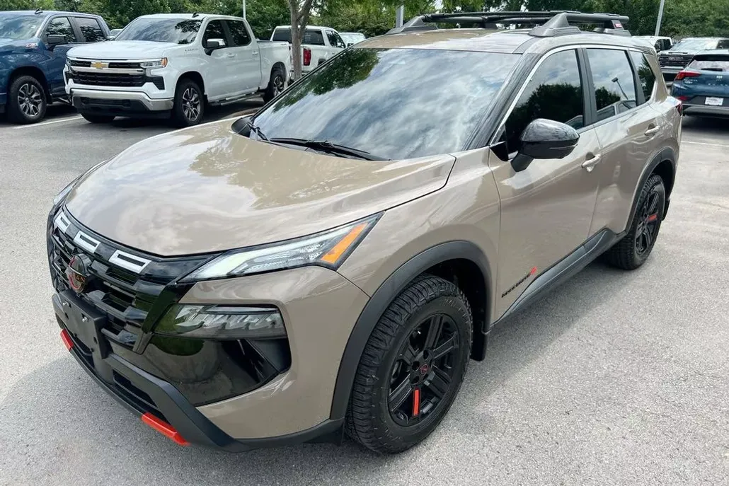 2025 Nissan Rogue photo 1
