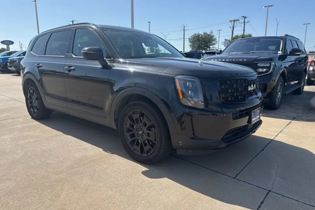 2022 Kia Telluride EX photo 1