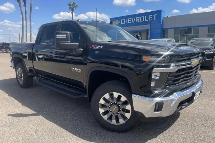 2026 Chevrolet Silverado 2500HD LT photo 1