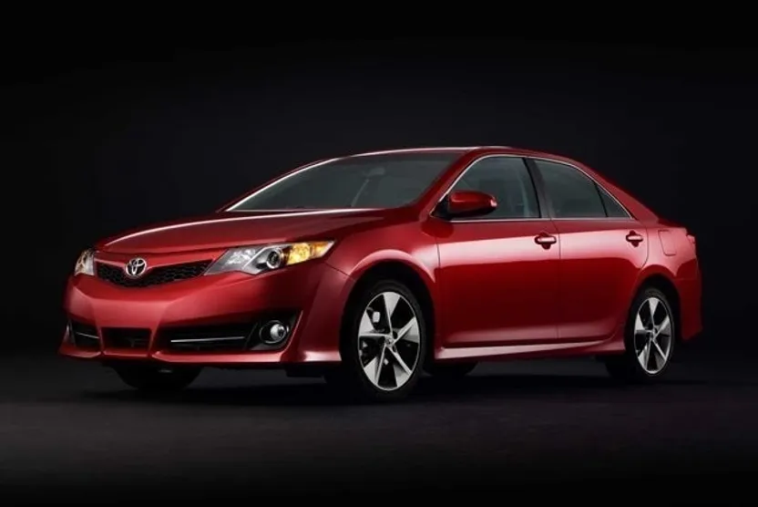 2012 Toyota Camry L photo 1
