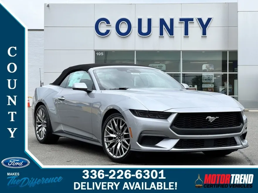 2025 Ford Mustang EcoBoost Premium photo 1