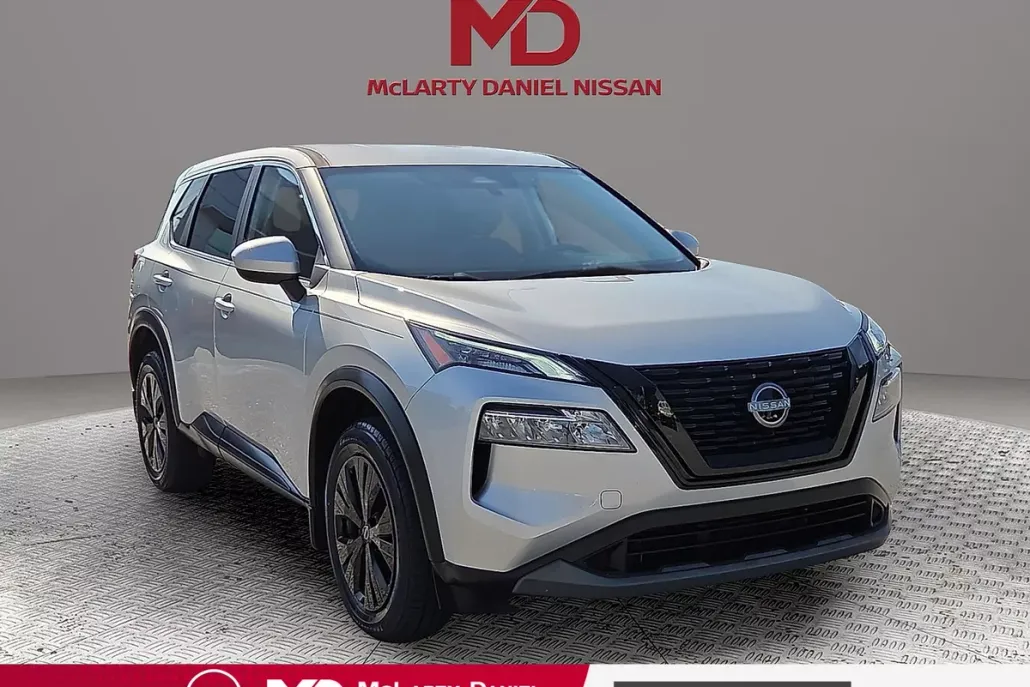 2023 Nissan Rogue SV photo 1