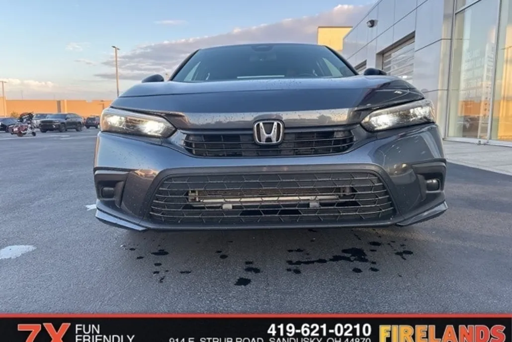 2023 Honda Civic Sport photo 1