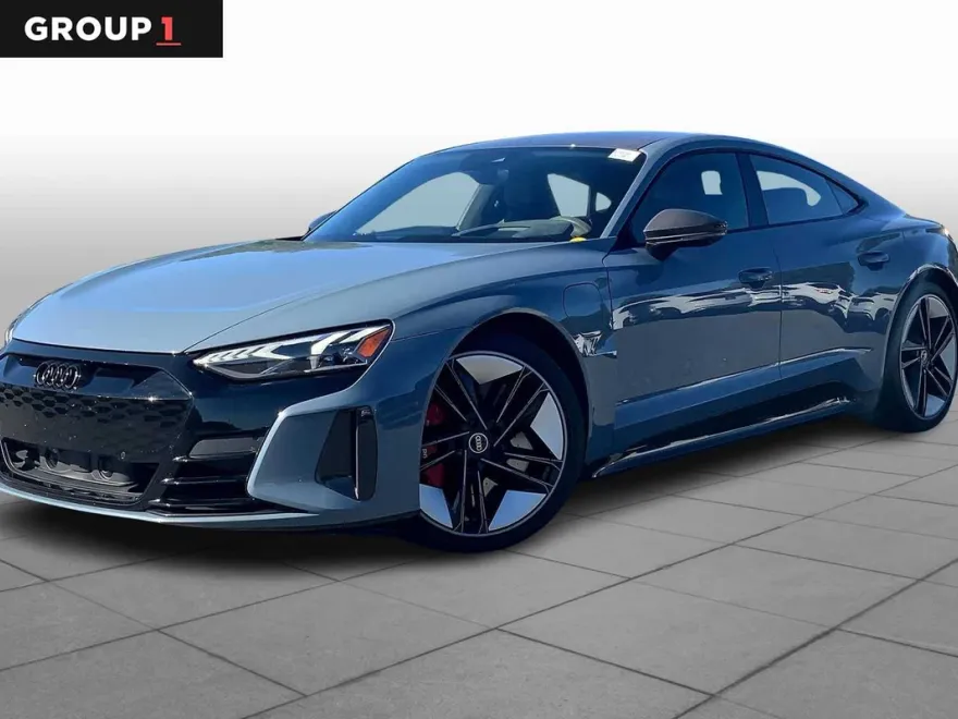 2022 Audi RS e-tron GT Base photo 1