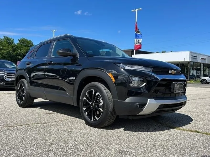 2023 Chevrolet Trailblazer LT photo 1