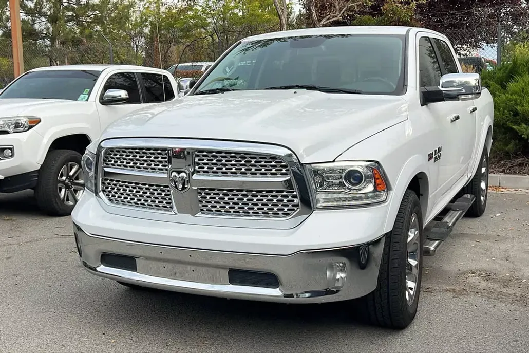 2017 Ram 1500 Laramie photo 1