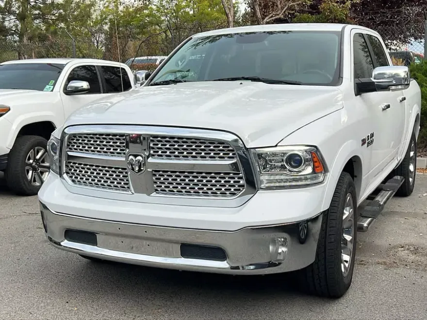 2017 Ram 1500 Laramie photo 1