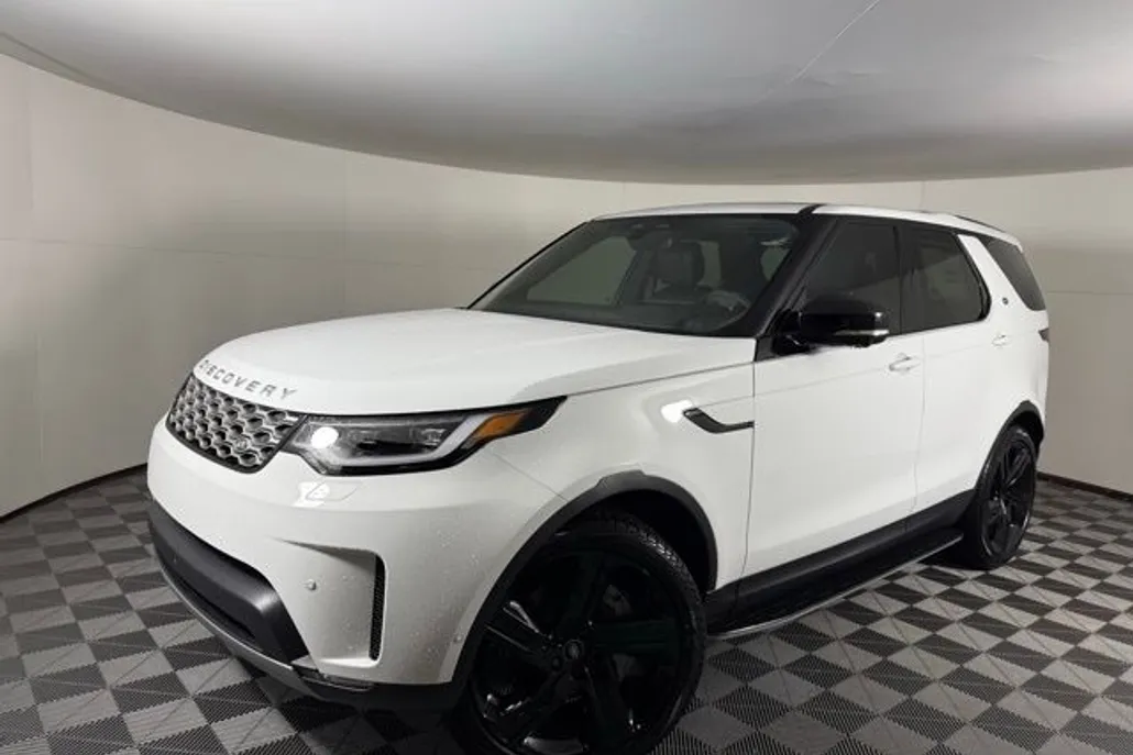 2025 Land Rover Discovery S photo 1
