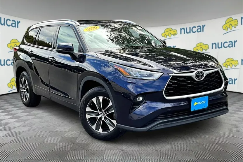 2020 Toyota Highlander XLE photo 1
