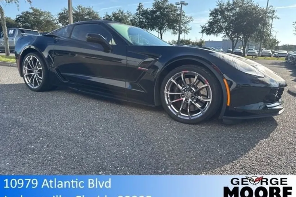 2017 Chevrolet Corvette Grand Sport 2LT photo 1