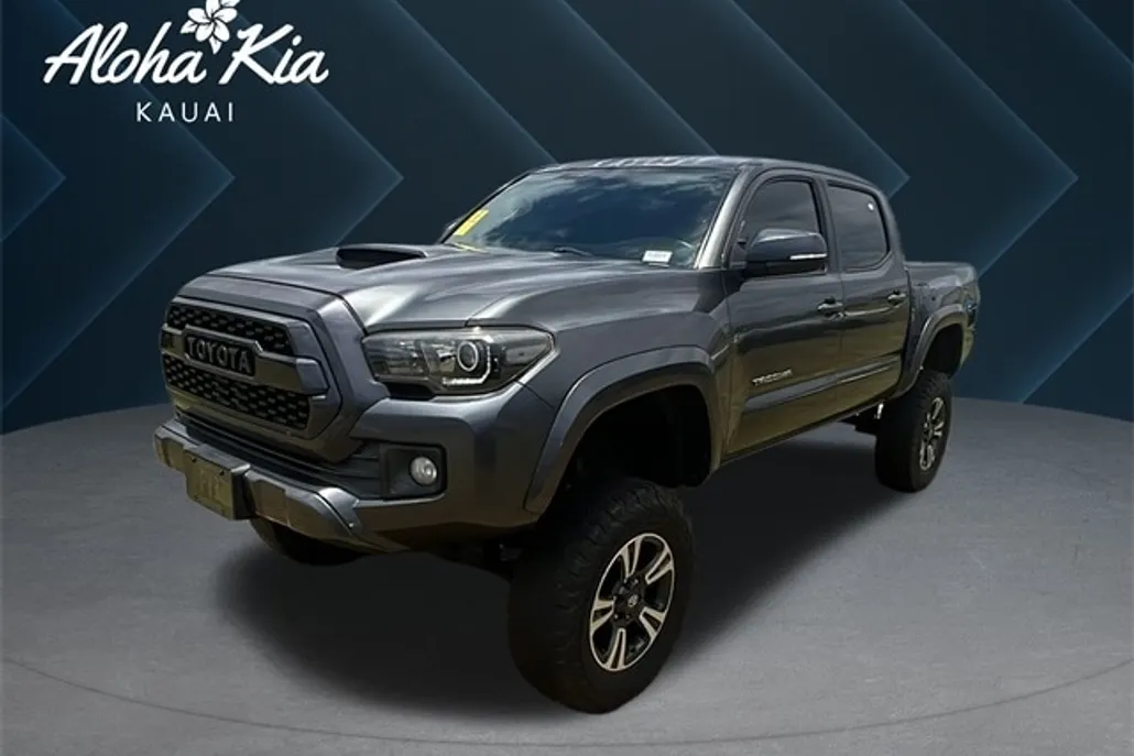 2016 Toyota Tacoma TRD Sport photo 1
