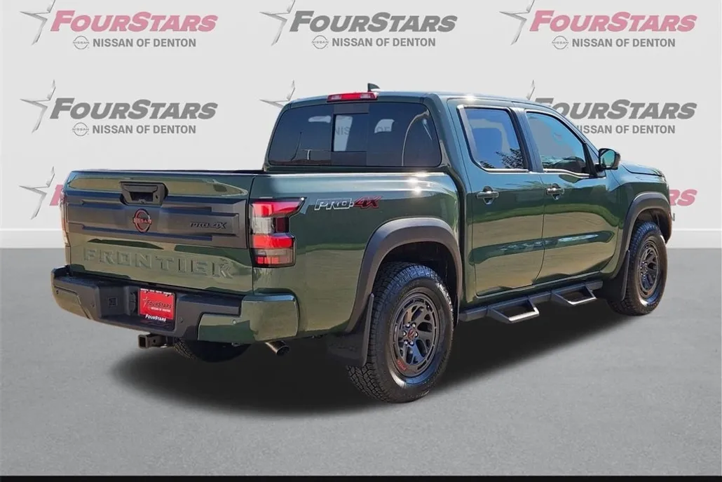 2026 Nissan Frontier Crew Cab PRO-4X photo 1