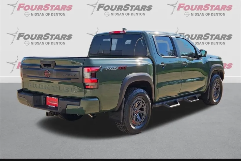 2026 Nissan Frontier Crew Cab PRO-4X photo 1