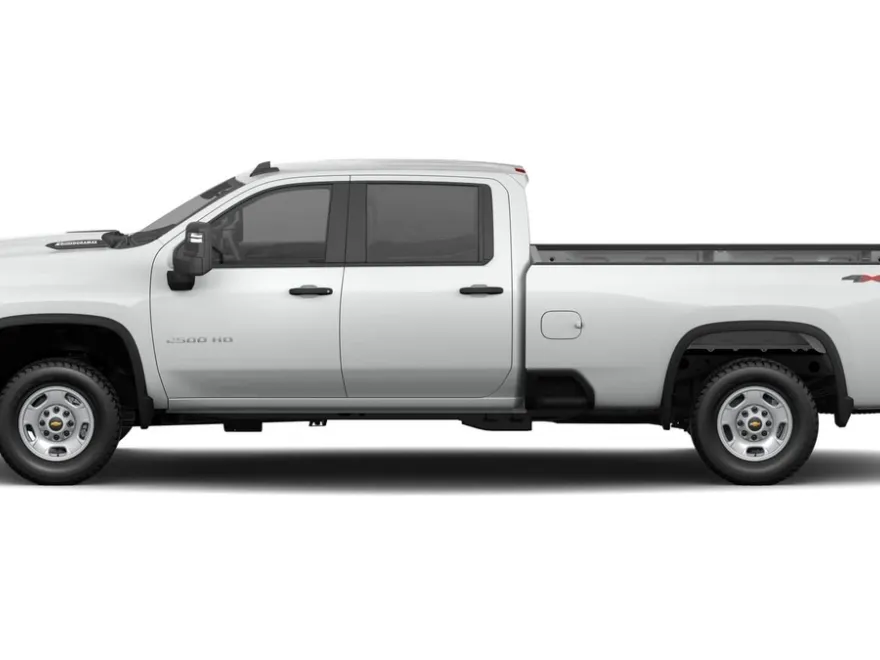 2024 Chevrolet Silverado 2500HD photo 2