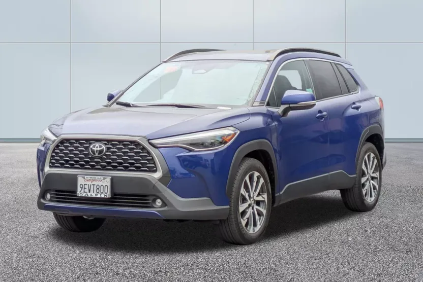 2023 Toyota Highlander XLE photo 1