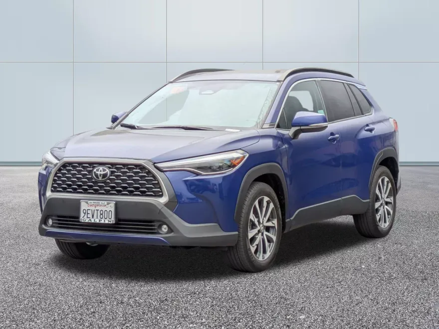 2023 Toyota Highlander XLE photo 1