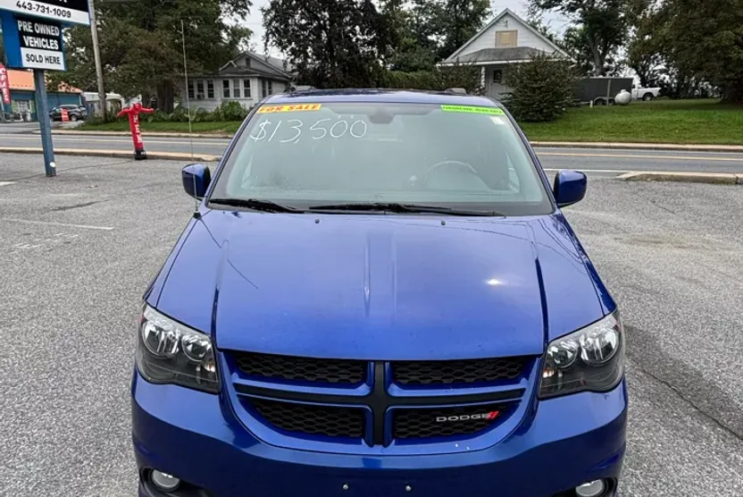 2019 Dodge Grand Caravan GT photo 1