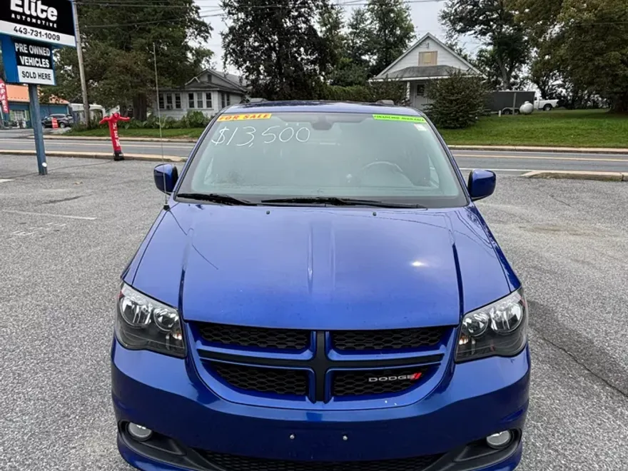 2019 Dodge Grand Caravan GT photo 1
