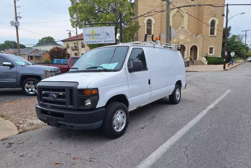 2013 Ford E-150 photo 1