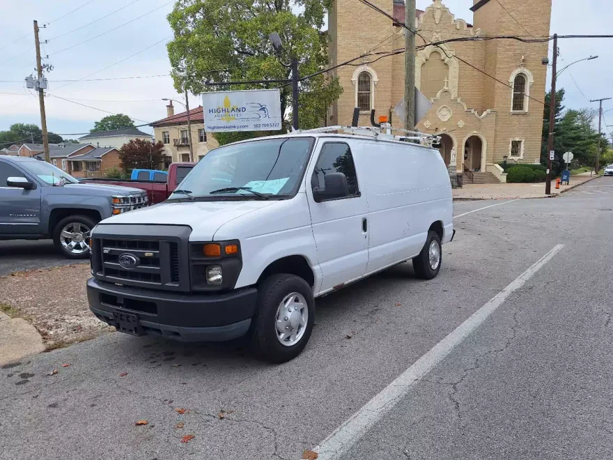 2013 Ford E-150 photo 1